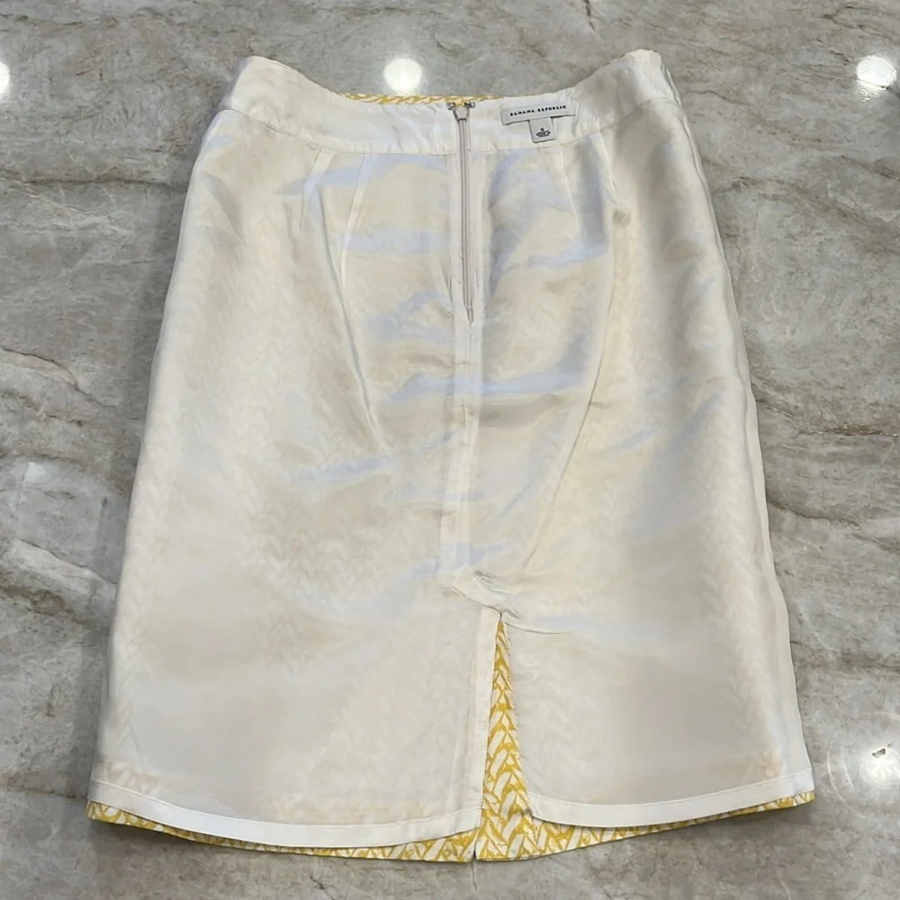 Banana Republic | Lined Pencil Skirt Rayon & Linen | Butter‎ Yellow | Size 6